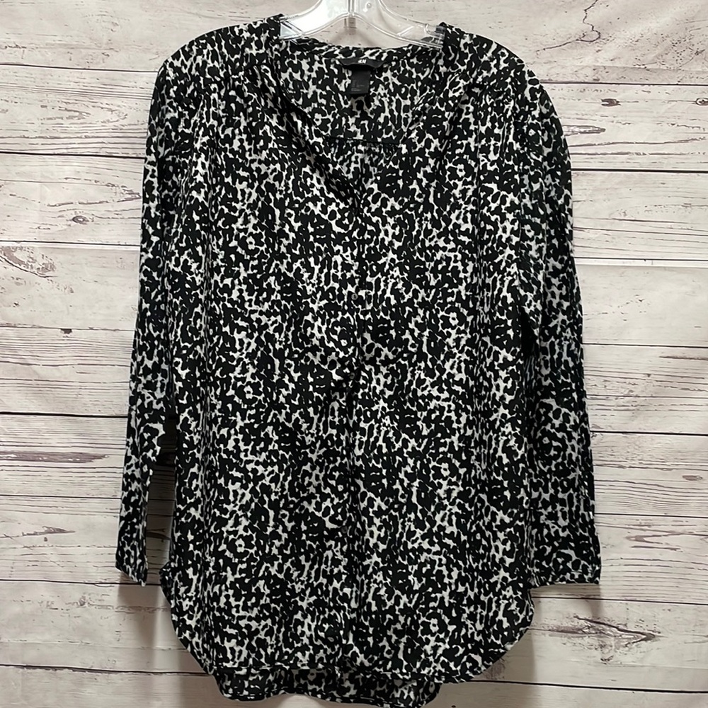 H&M Black and Gray Blouse - S/P